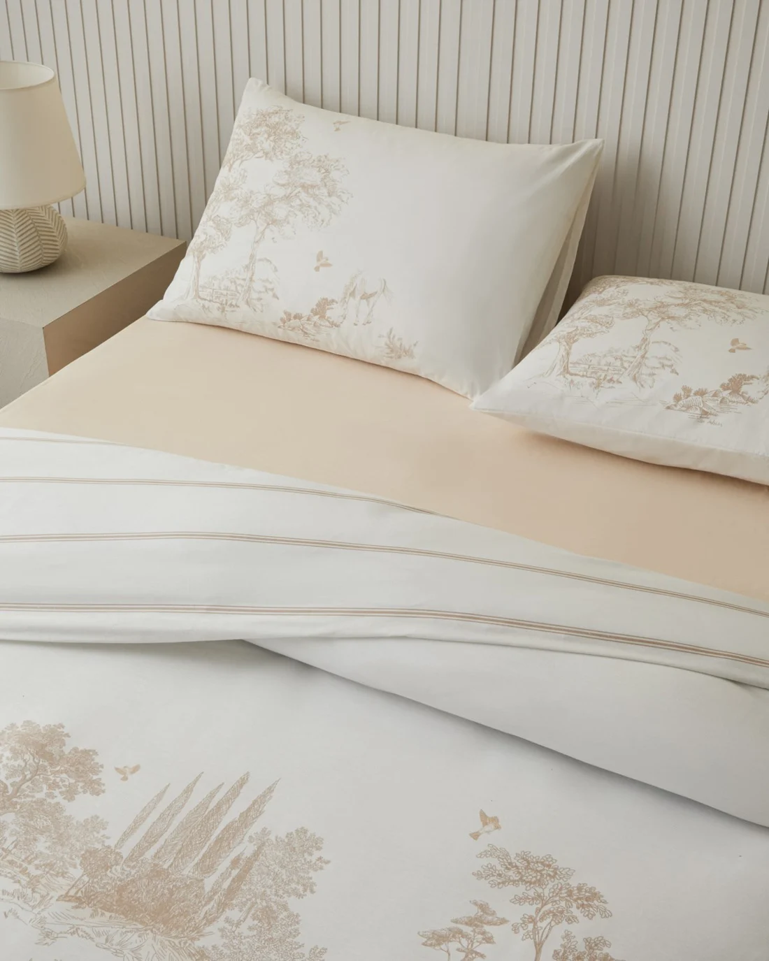 Garden Toile Cotton Double Duvet Set — view 3
